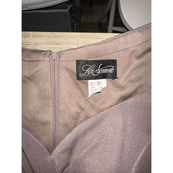 La Femme Cocoa Brown 3/4 Sleeve Ruched Jersey Column Gown Size 8 $365. 14 - Picture 11 of 12
